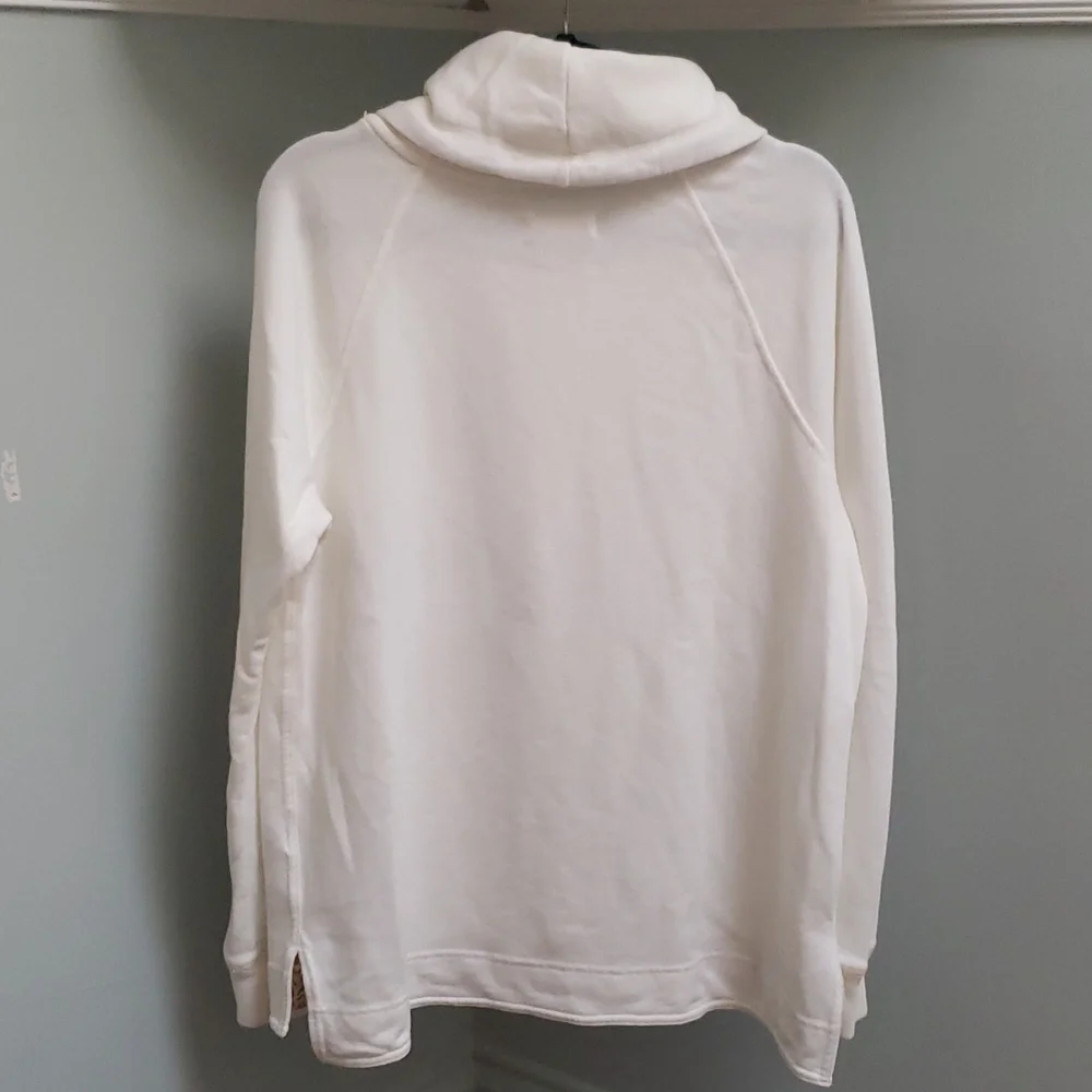 Hollister turtleneck sweatshirt